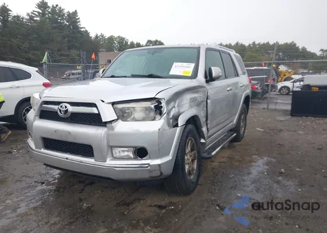 2011 Toyota 4Runner Sr5 V6 z USA, uszkodzony, nr VIN JTEBU5JR6B5070725